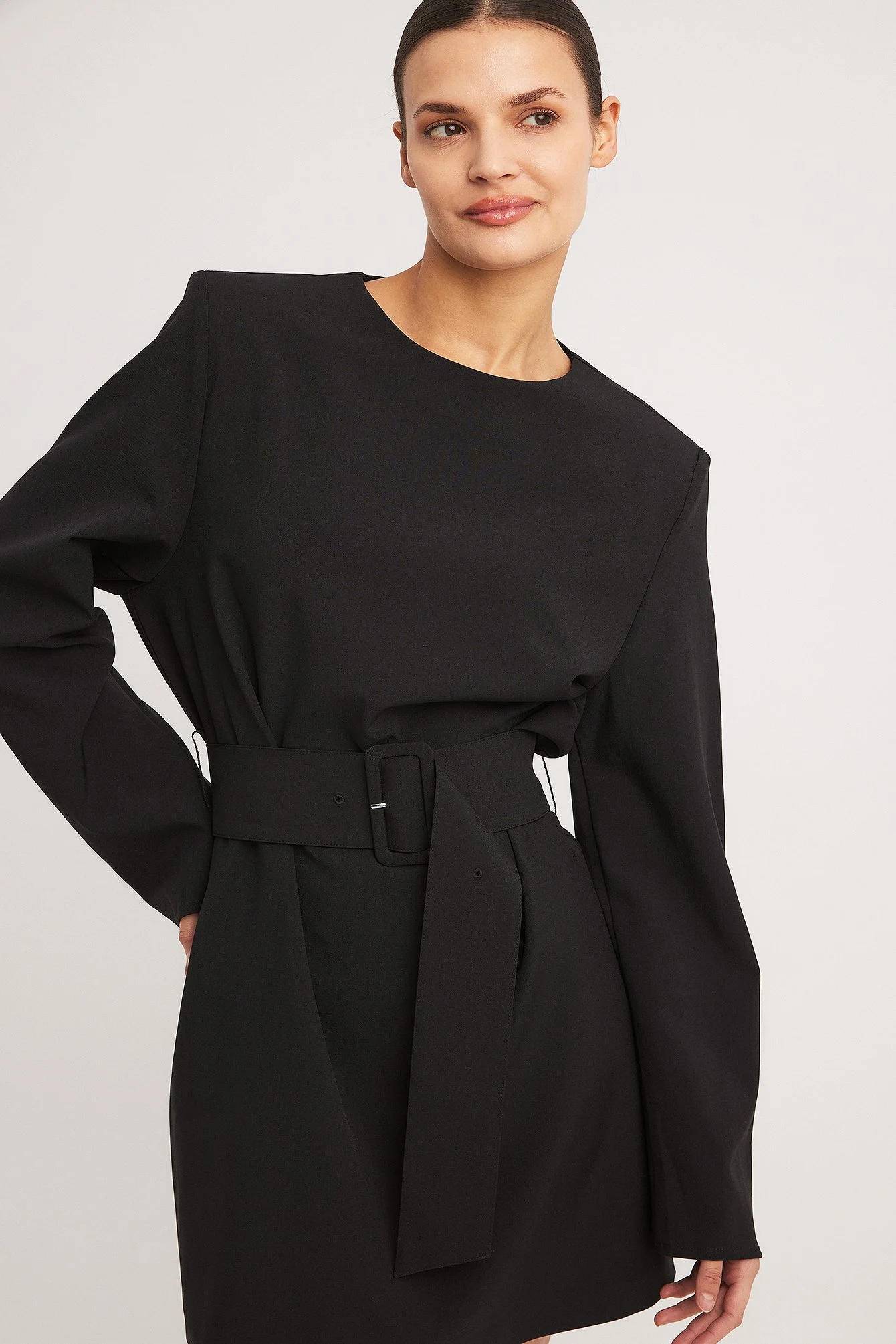 Minikleid mit Gürtel
