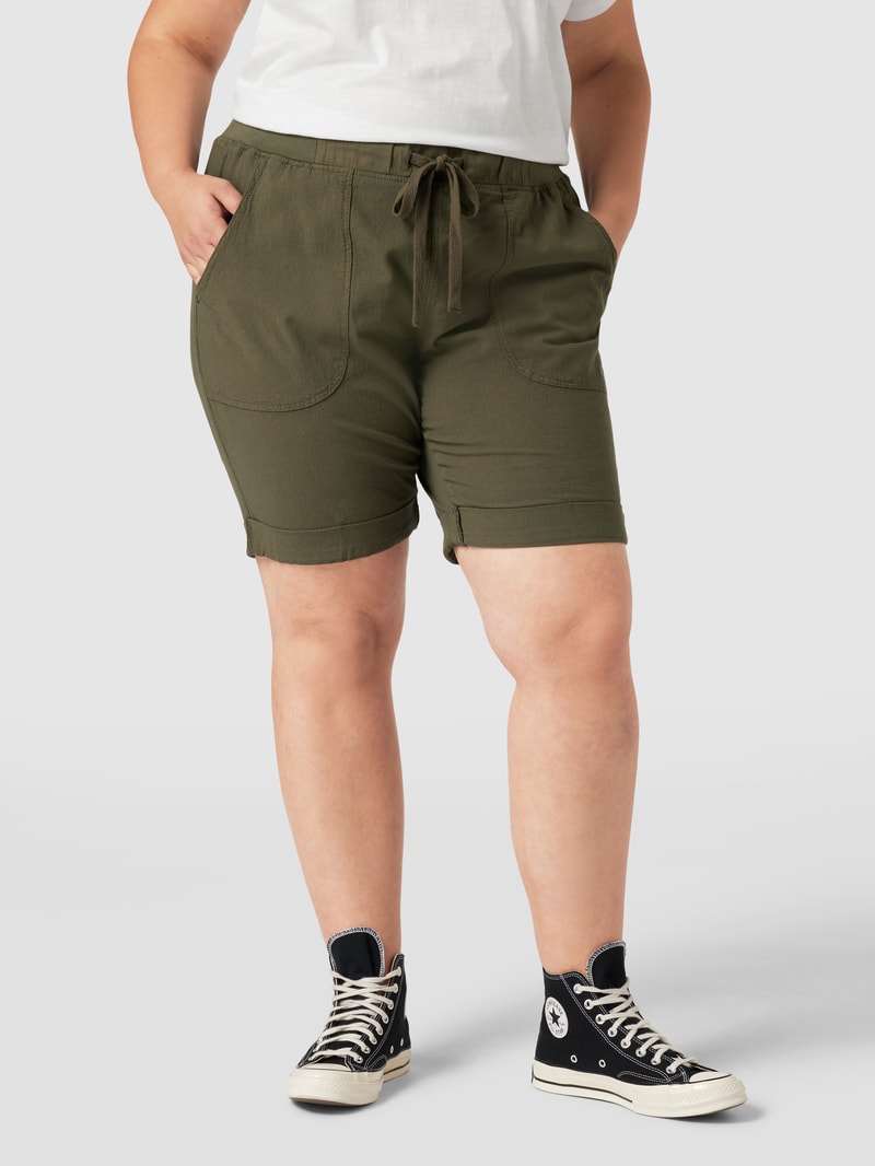 PLUS SIZE Shorts mit seitlichen Eingrifftaschen in khaki