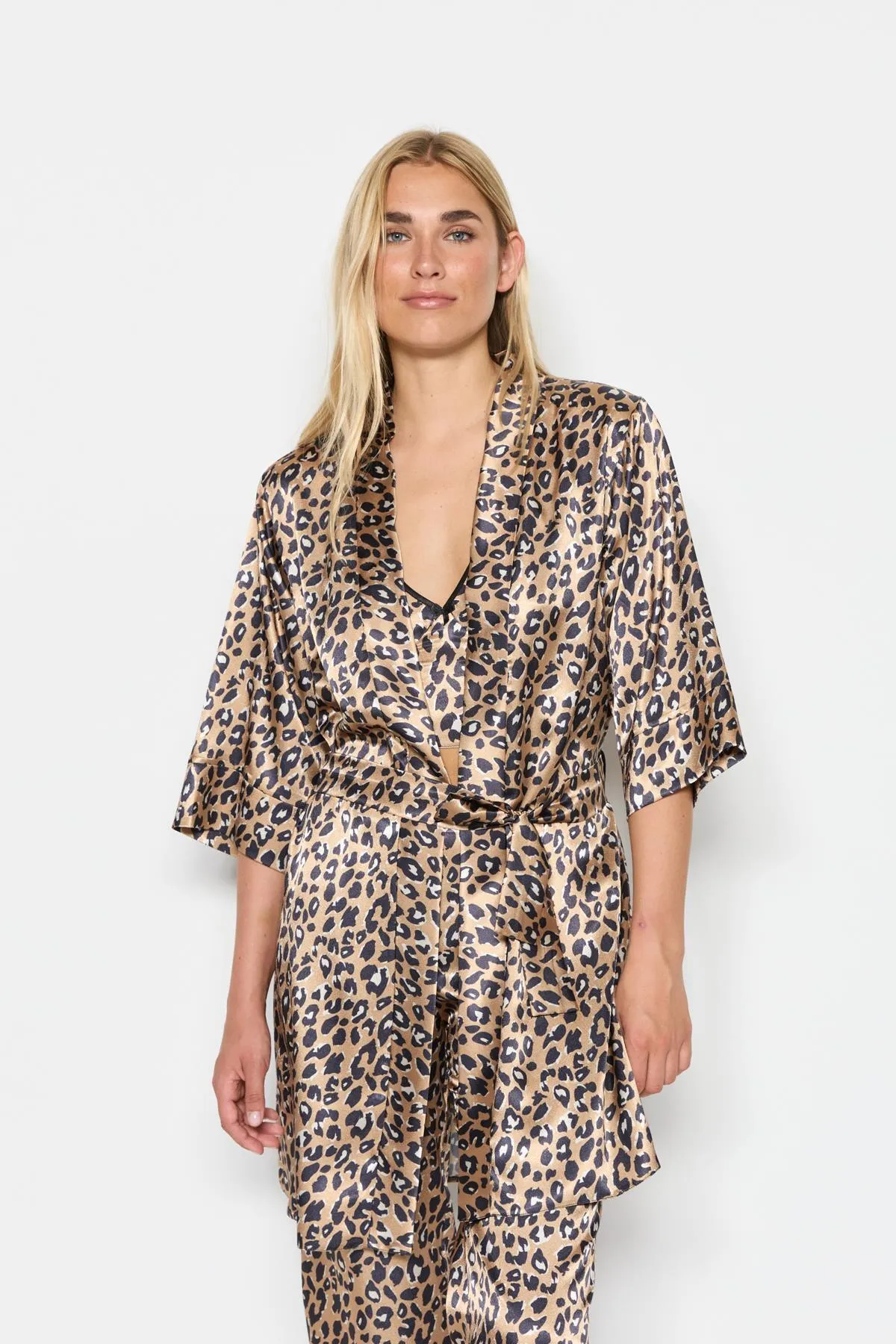 C&City  045 Gemustertes 3-teiliges Satin-Pyjama-Set für Damen Braun/Leopard