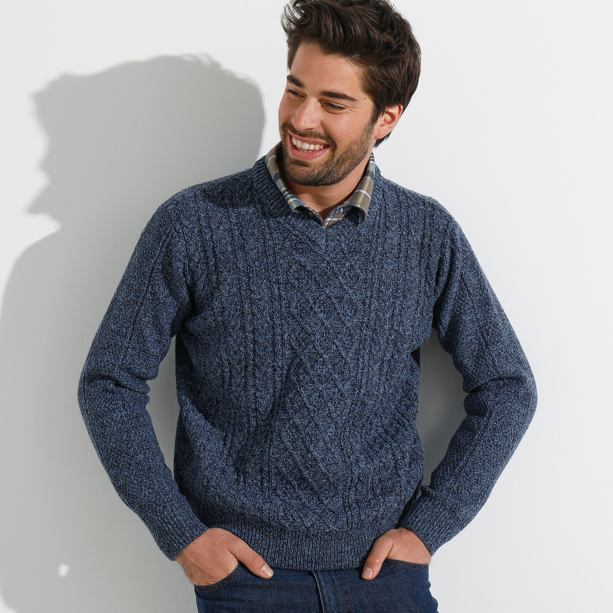 Pull col V maille irlandaise