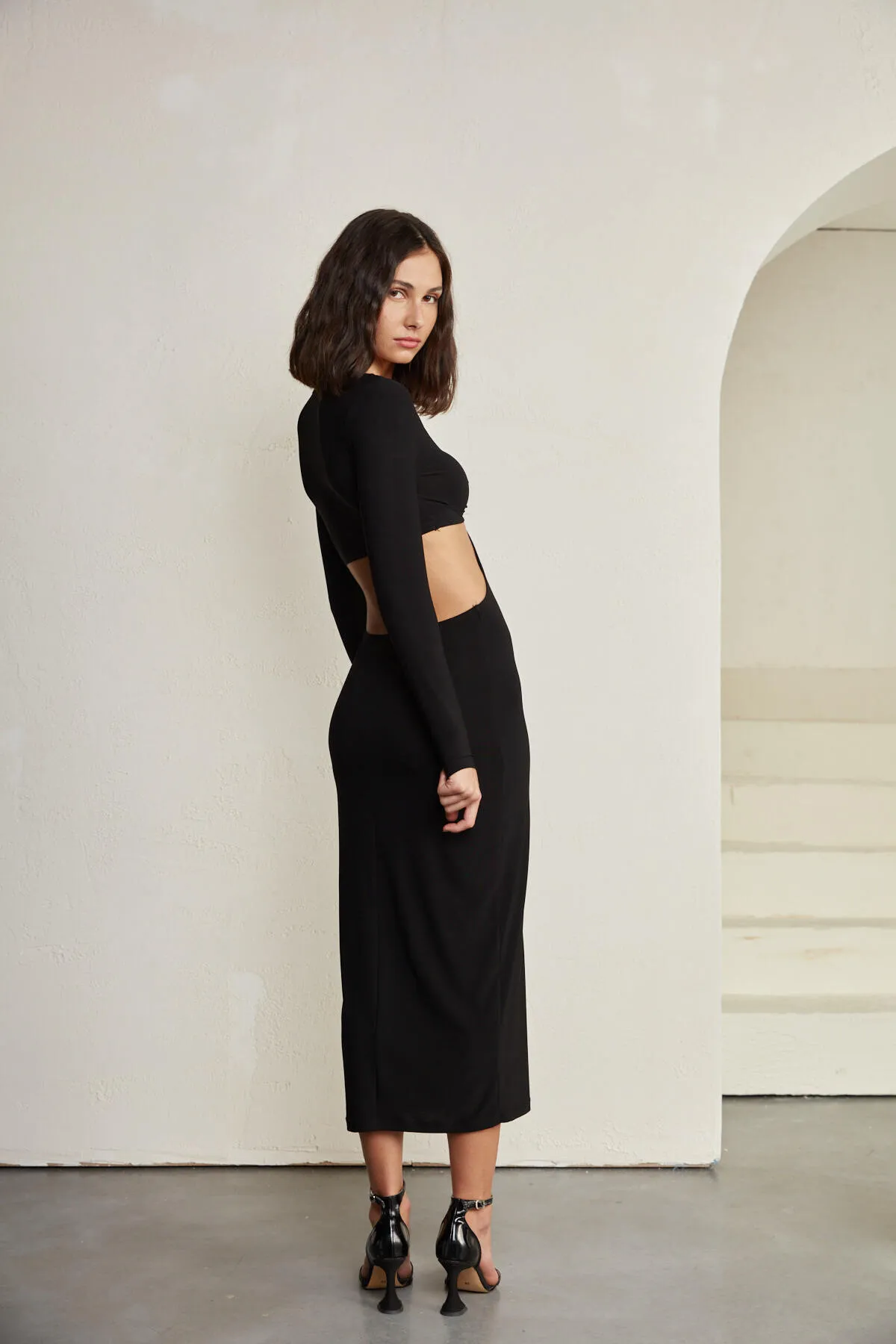 VATKALI  Langärmliges Kleid mit Cut-Outs