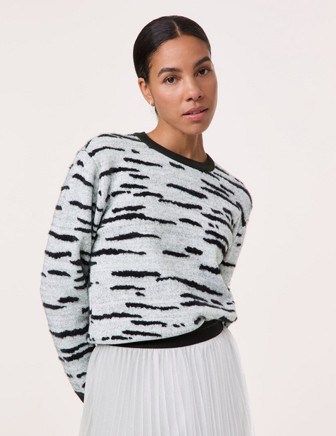 Pullover mit flauschigen Details