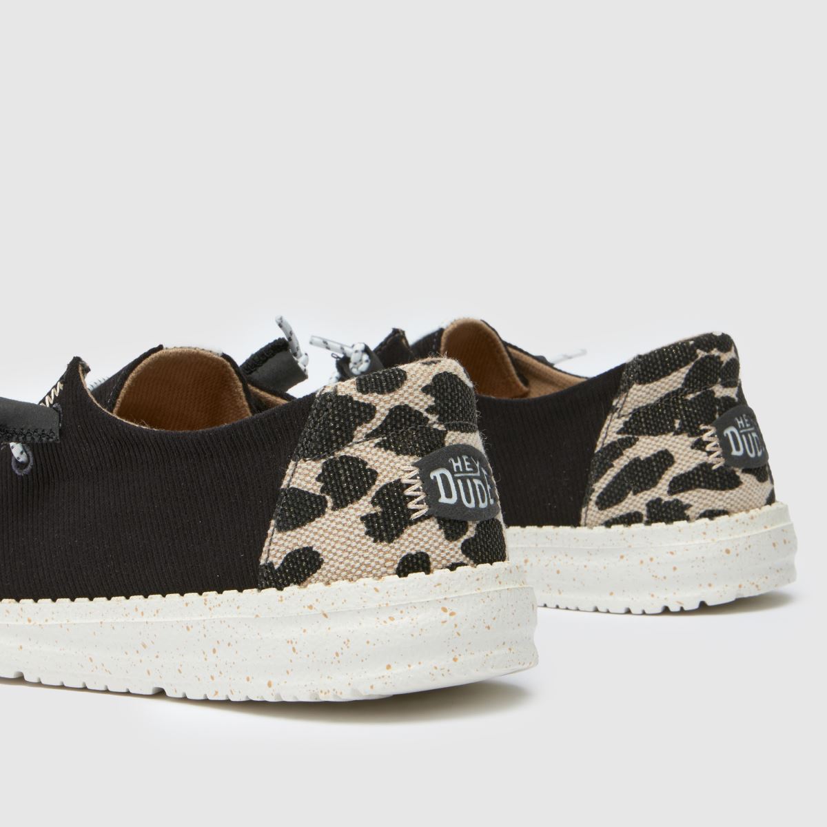 HEYDUDE – Wendy – Leopardfärgade sneakers i svart med flera färger
