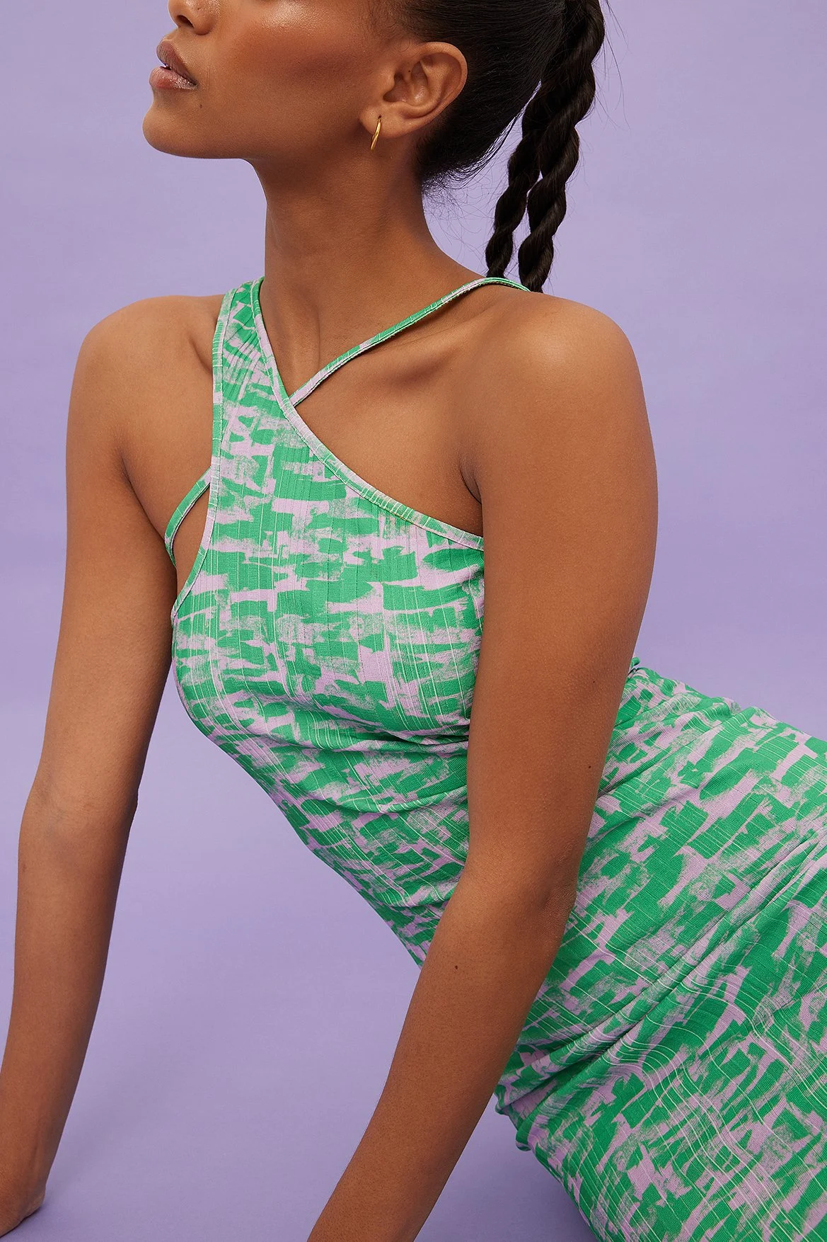 Figurbetontes Minikleid mit Aufdruck