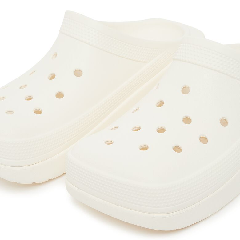 Crocs Blunt Toe chalk