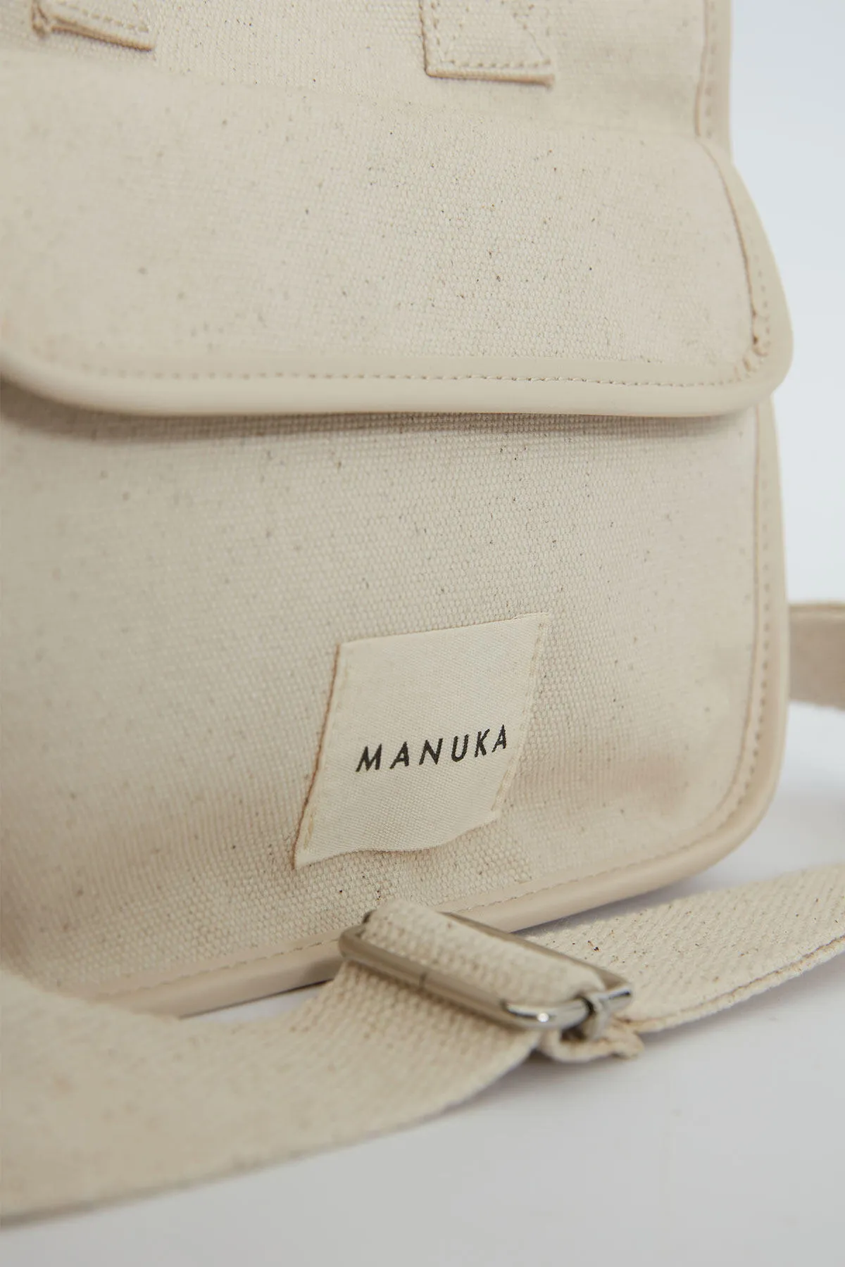 Manuka  MINITASCHE AUS CANVAS MIT TASCHENDETAIL NATUR