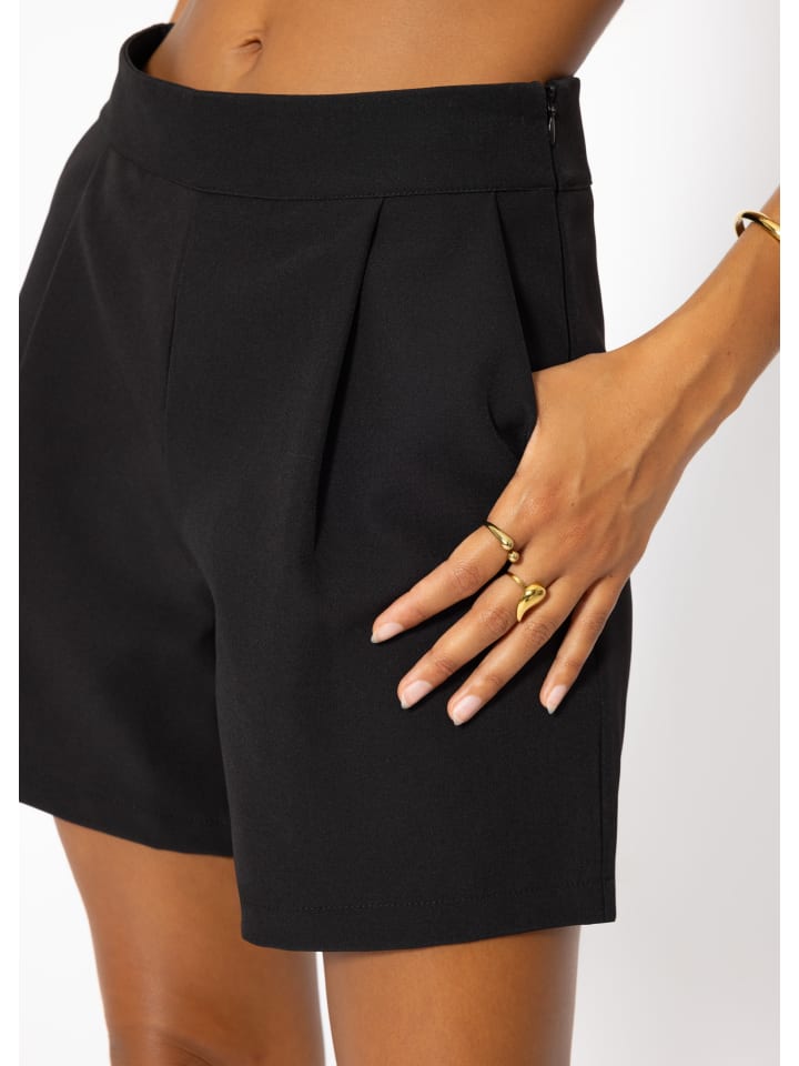 SASSYCLASSY Shorts mit Bundfalten in Schwarz günstig kaufen