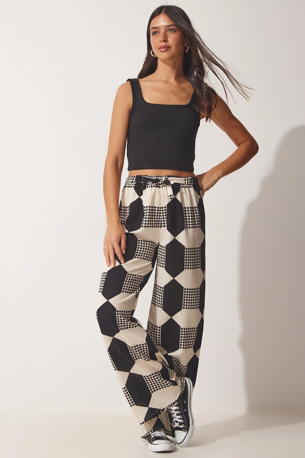 Happiness İstanbul  Cremefarbene, schwarze, lockere Viskose-Sommerhose für Damen mit hoher Taille BH00354