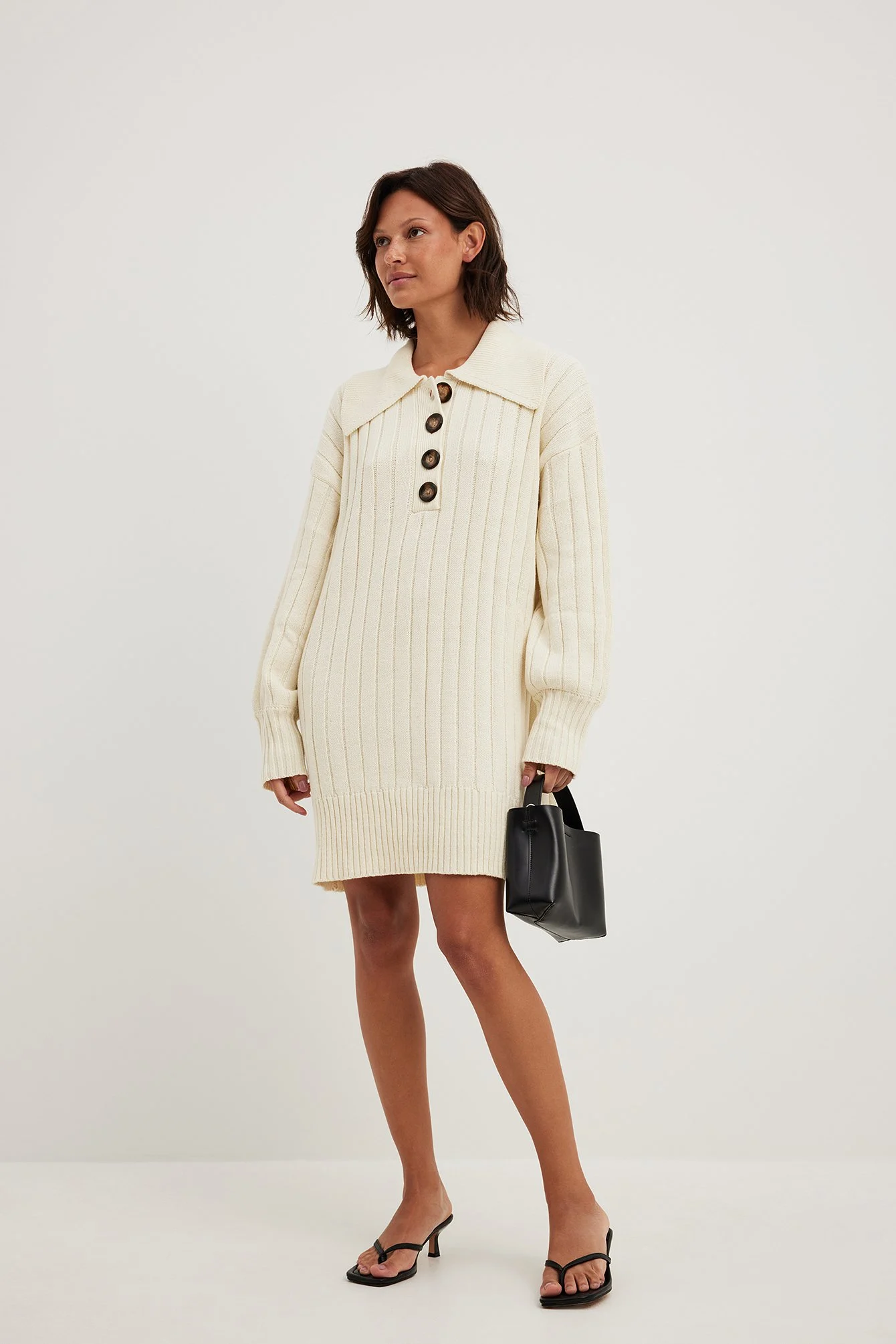 Oversized Strickpullover mit Knopfdetail