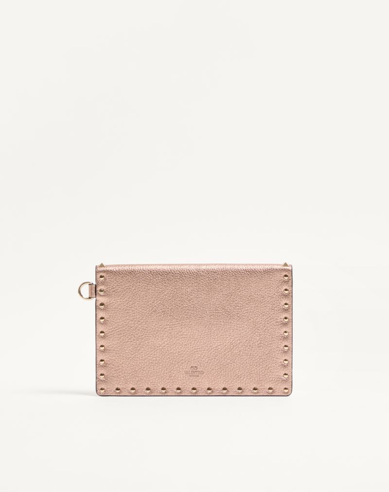 Clutch Rockstud em couro de bezerro laminado cor granada