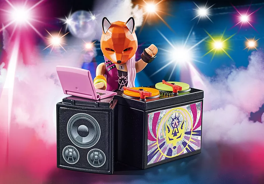 DJ mit Mischpult