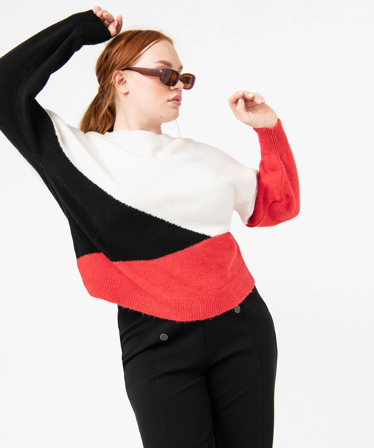 Pull à col rond à motifs graphiques femme grande taille rouge | GEMO