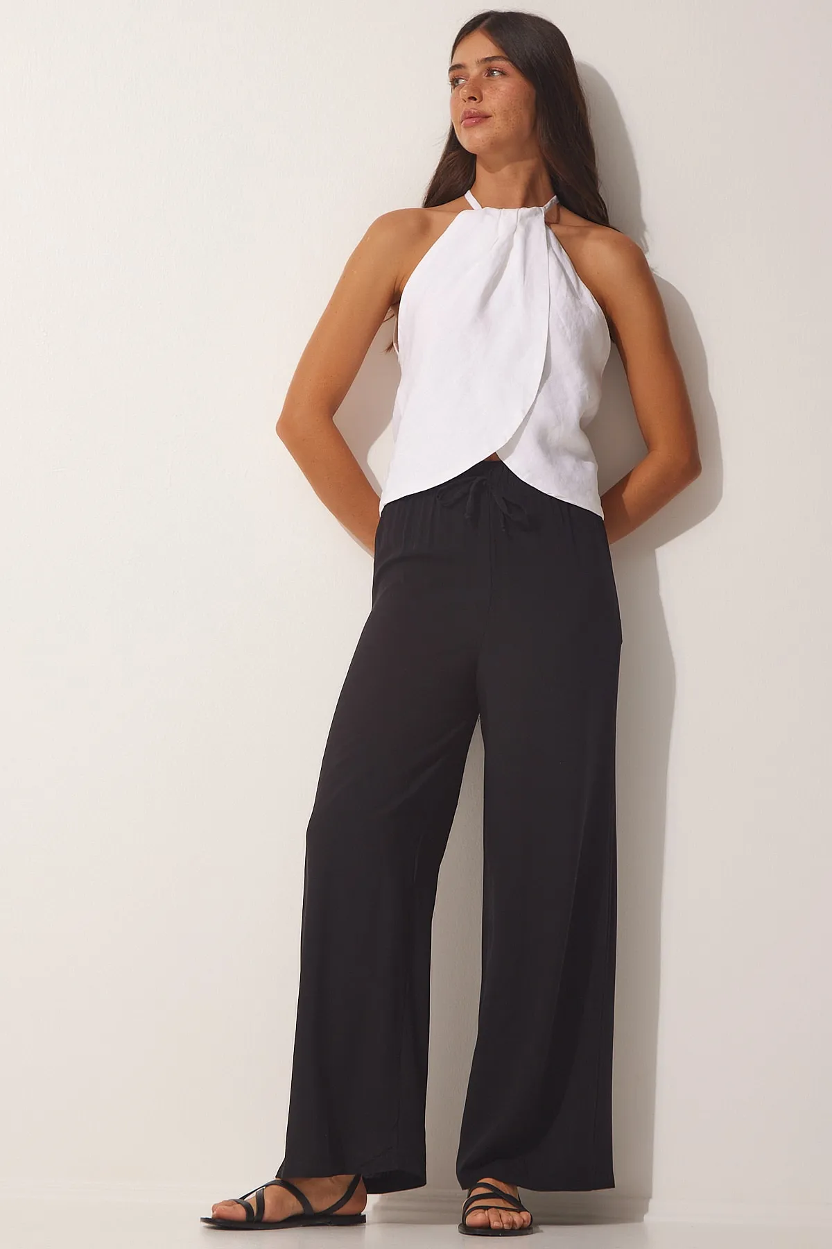 Happiness İstanbul  Schwarze Palazzo-Hose aus Baumwollviskose für Damen BV00076