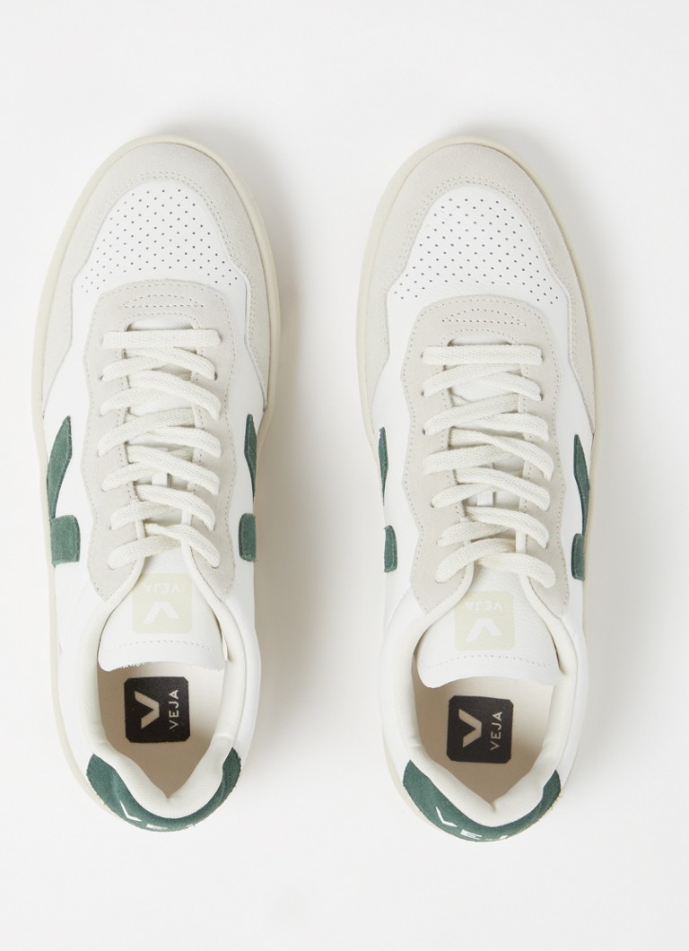 Voir la basket V-90 en cuir avec détails en daim