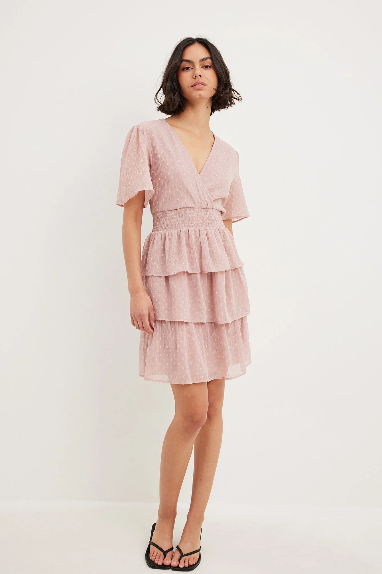 Recyceltes Smocked-Dobby-Kleid mit Rüschen