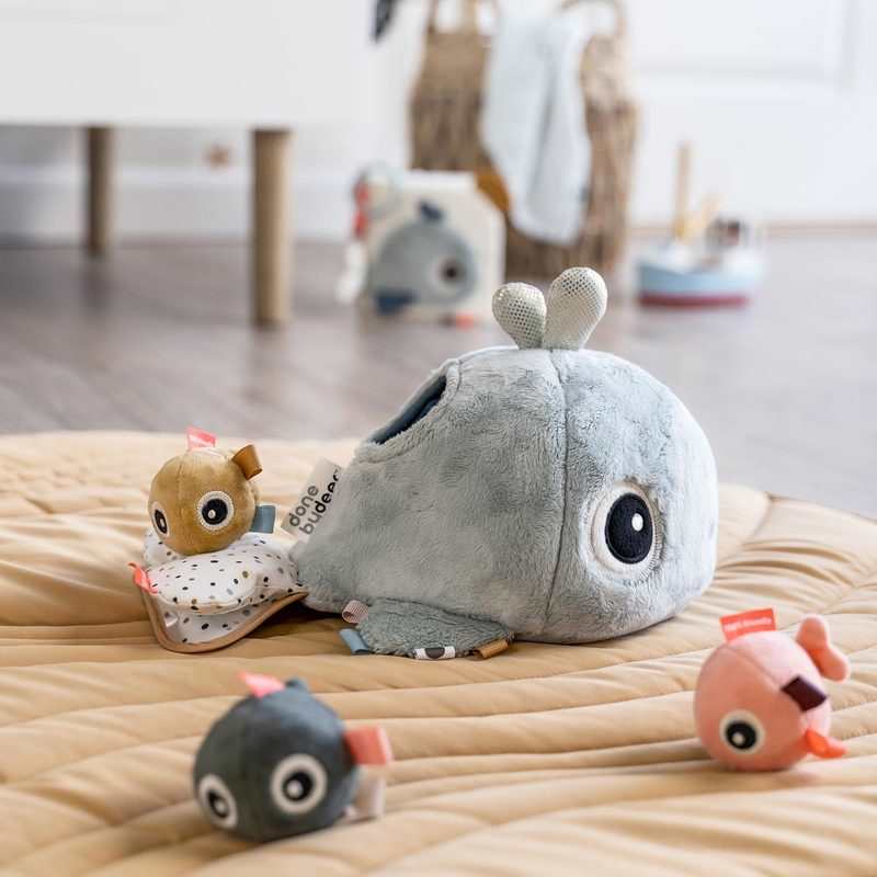 Baleine cache-cache Wally Bleu Done By Deer