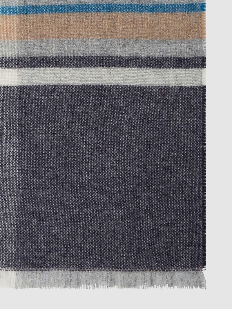Schal mit Tartan-Karo in marineblau