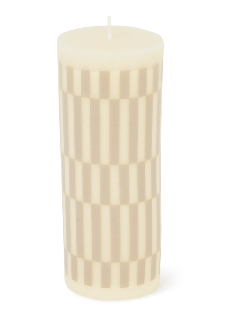O mică lumânare în pod