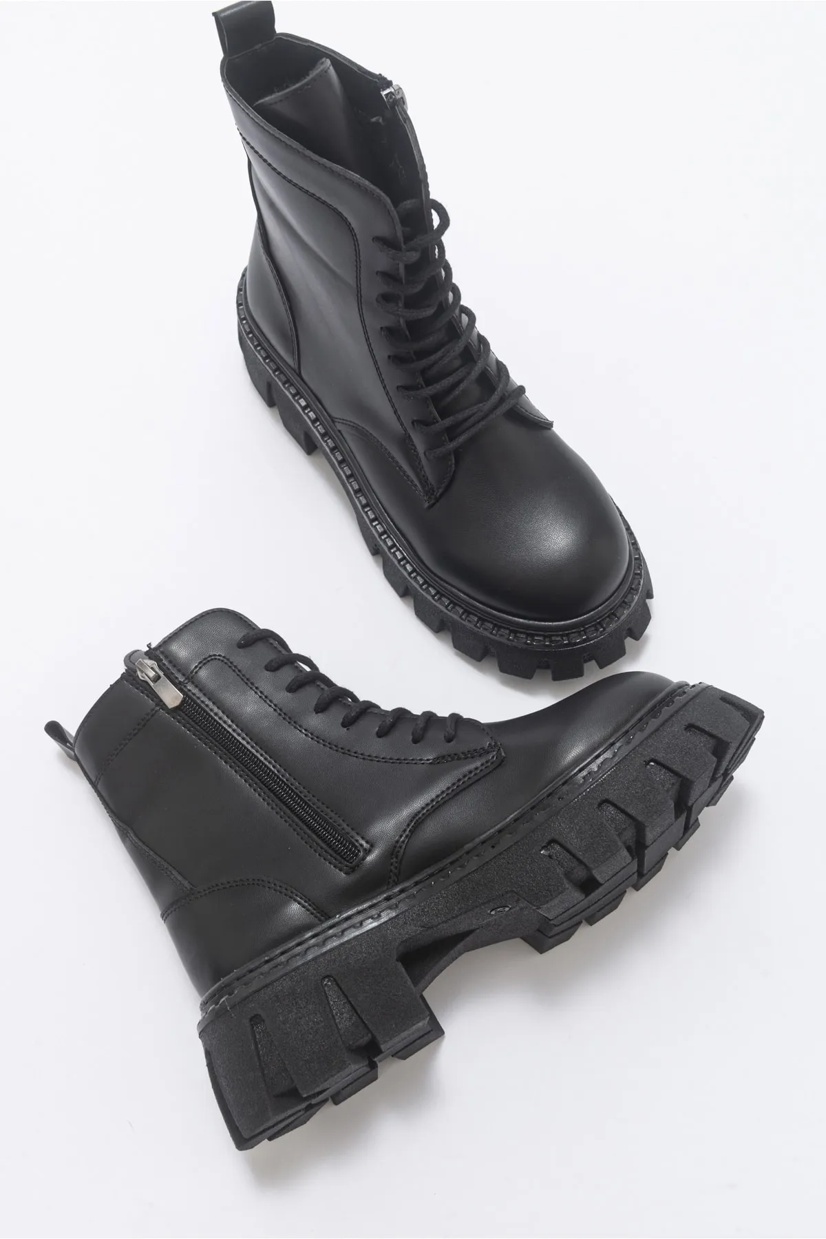 LuviShoes  Tool Schwarze Damenstiefel