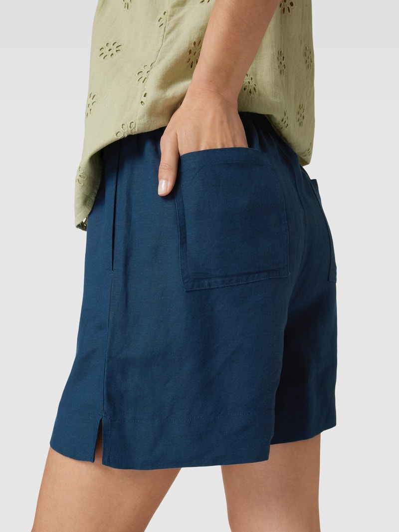 Shorts mit Eingrifftaschen in marineblau