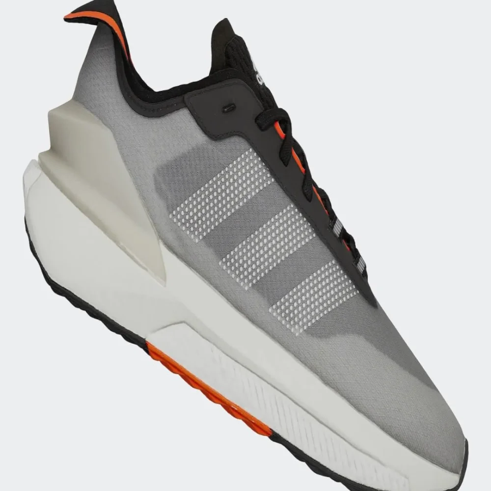 adidas Avryn HP5969 / grau