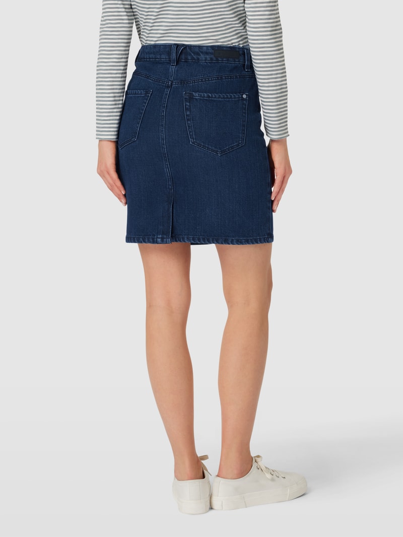 Jeansrock mit Label-Detail in dunkelblau
