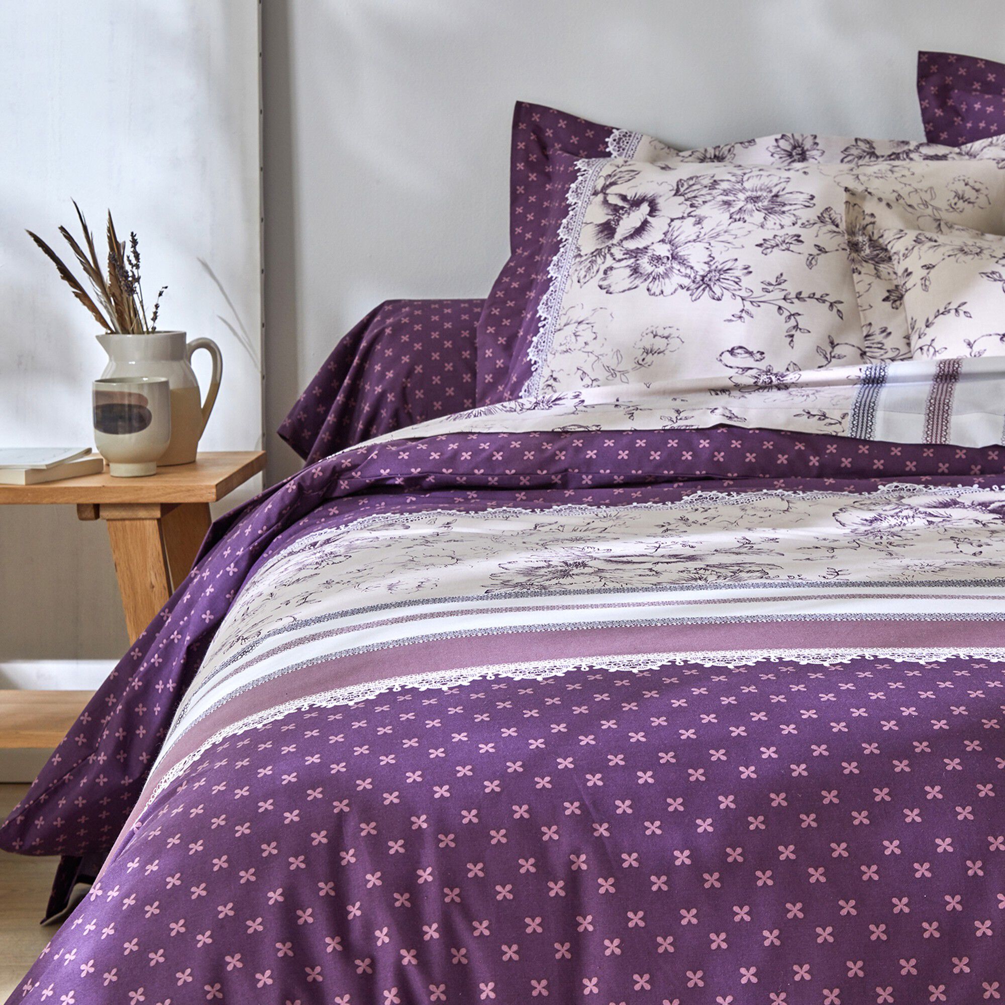 Linge de lit Gabrielle en flanelle imprimé fleurs et dentelle