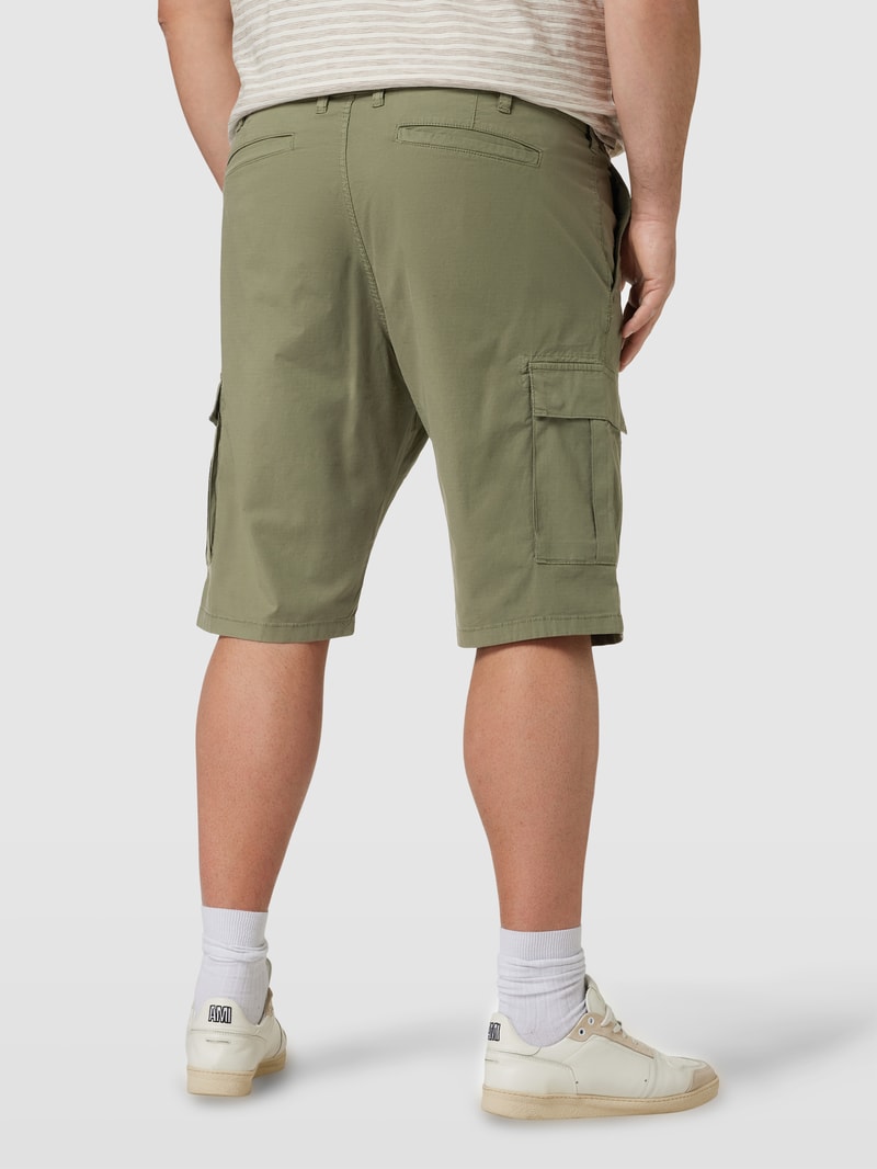 PLUS SIZE Relaxed Fit Bermudas mit Cargotaschen in olivgrün