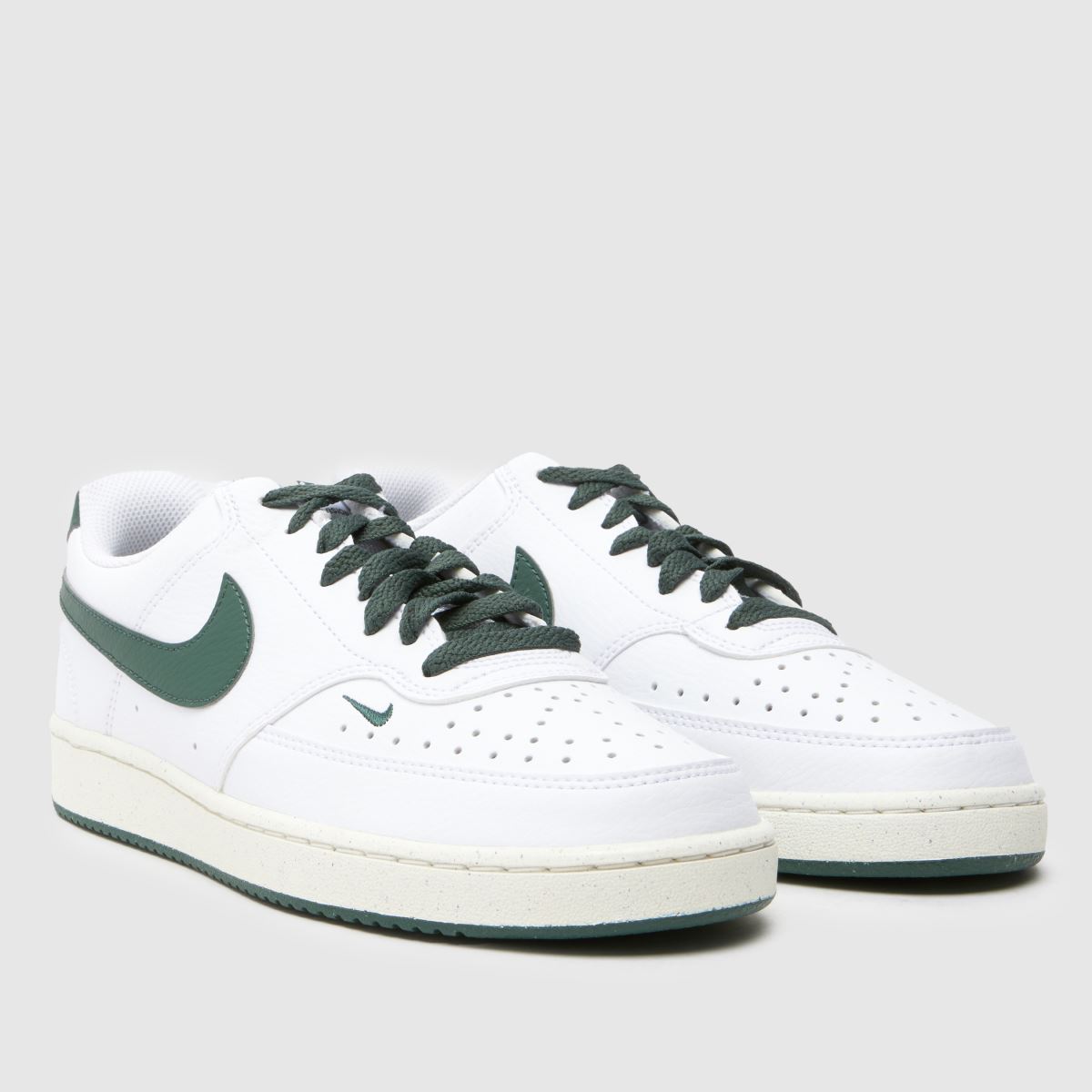 Nike Court Vision Low Next Nature – Vita och gröna träningsskor