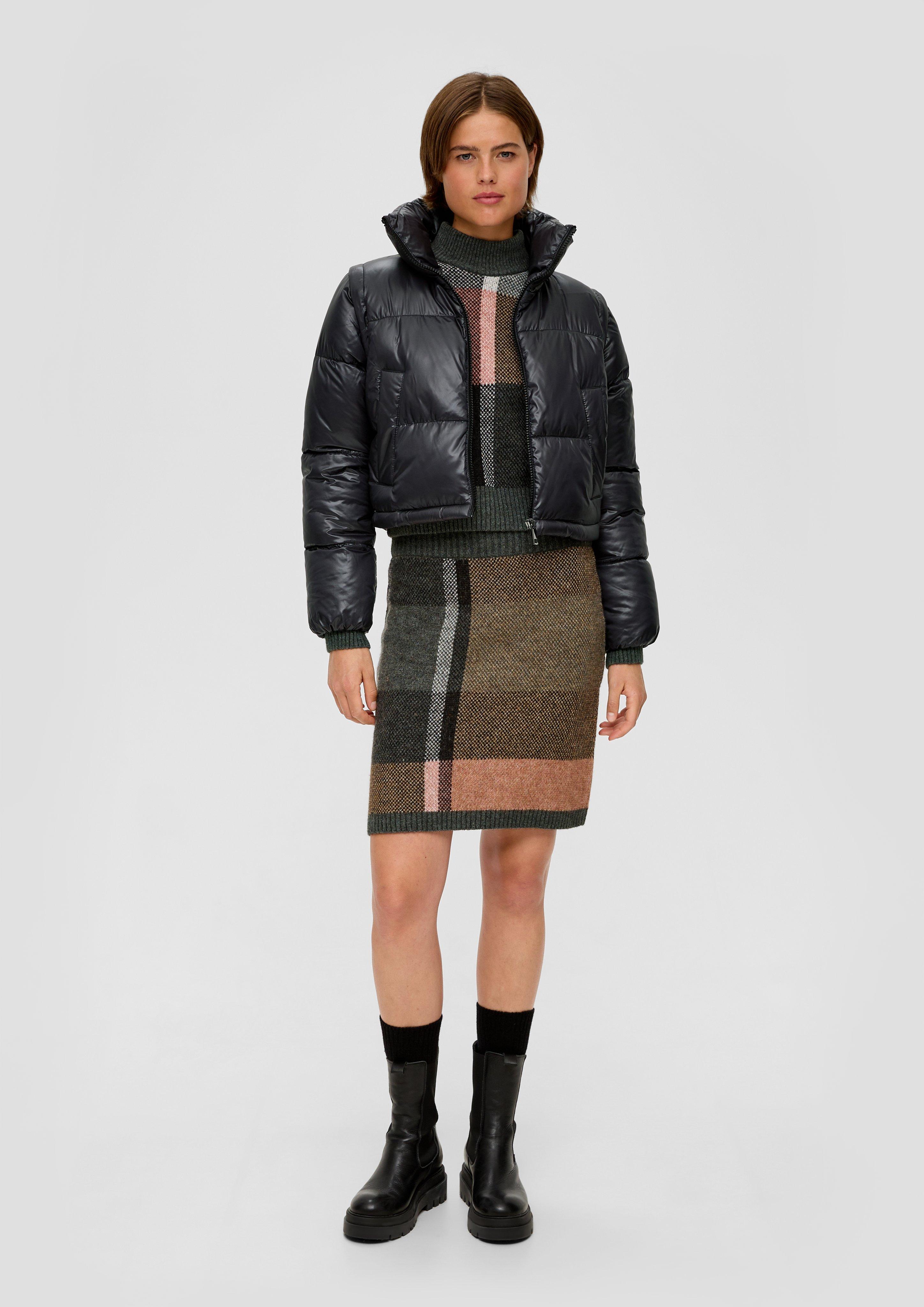 Kurze Pufferjacke mit abnehmbaren Ärmeln  2137330-9999