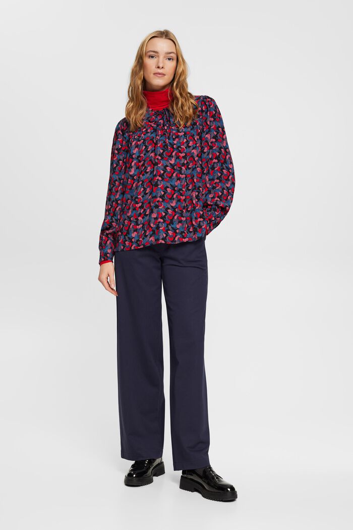 Gemusterte Bluse mit Bindedetail