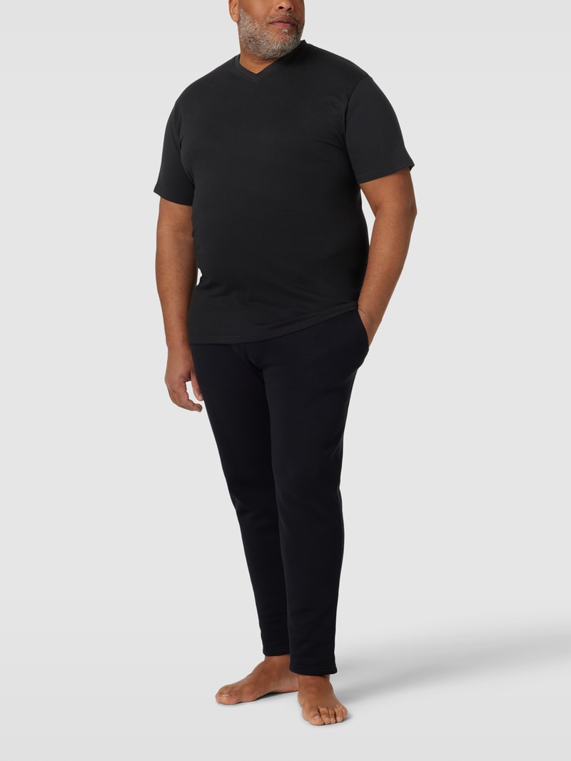 PLUS SIZE T-Shirt mit V-Ausschnitt Modell 'MAVERICK' in schwarz