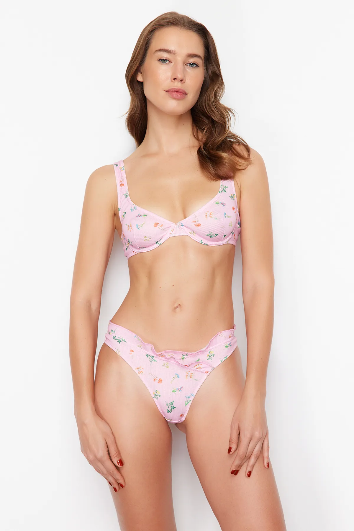 Trendyol Collection  Gestricktes Dessous-Set ohne Kappe und Blumenmuster in Rosa THMSS24CC00032