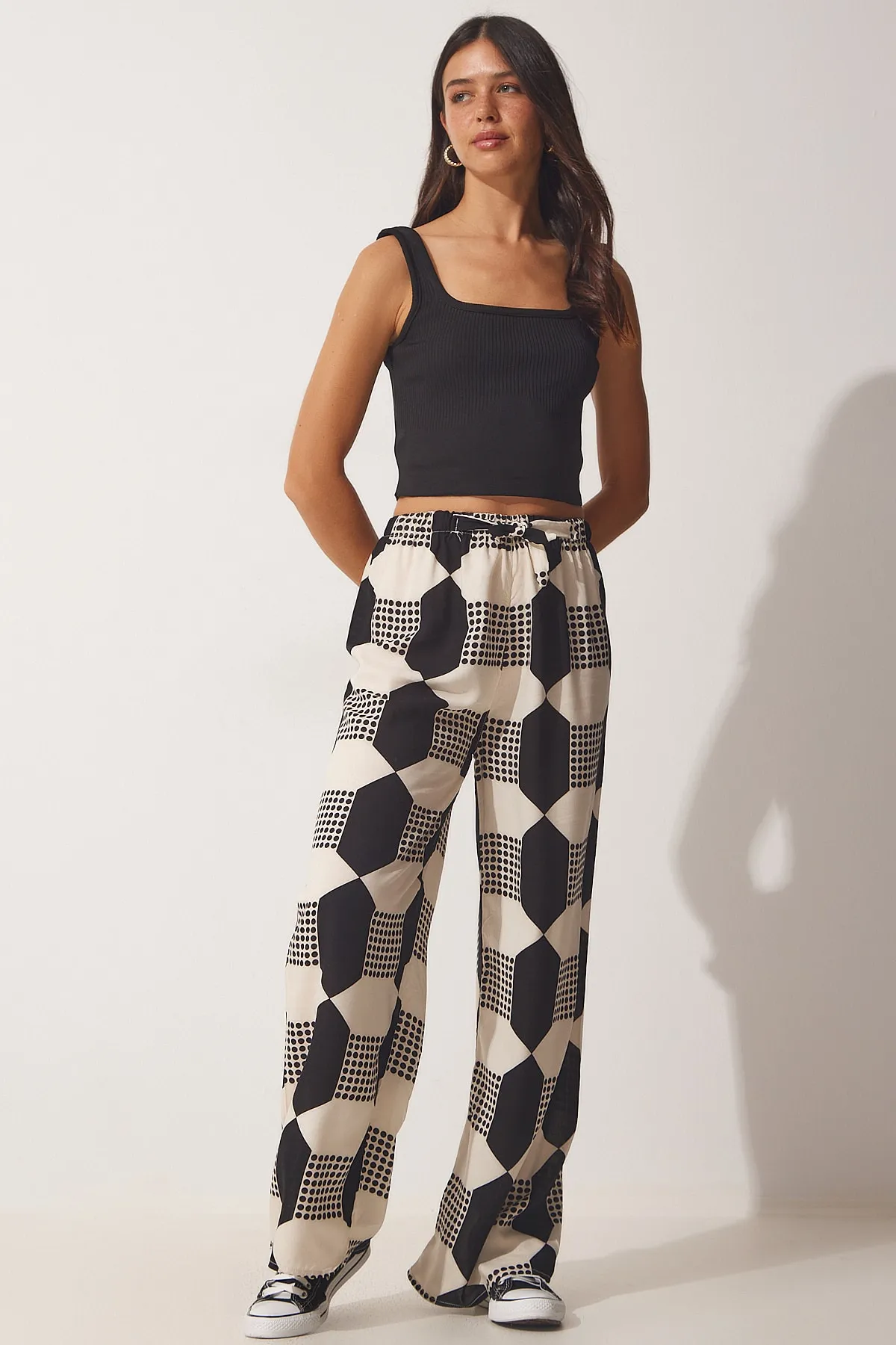 Happiness İstanbul  Cremefarbene, schwarze, lockere Viskose-Sommerhose für Damen mit hoher Taille BH00354
