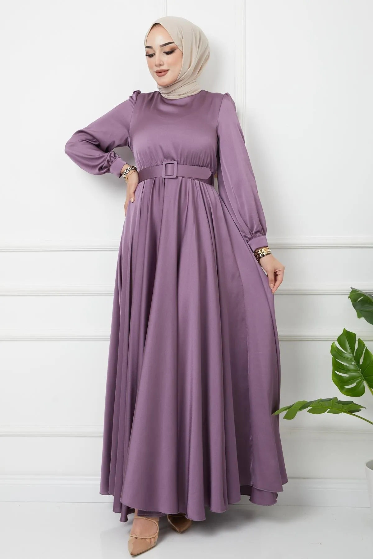 Olcay  Ausgestelltes Abendkleid mit Gürtelzubehör Flieder 1602