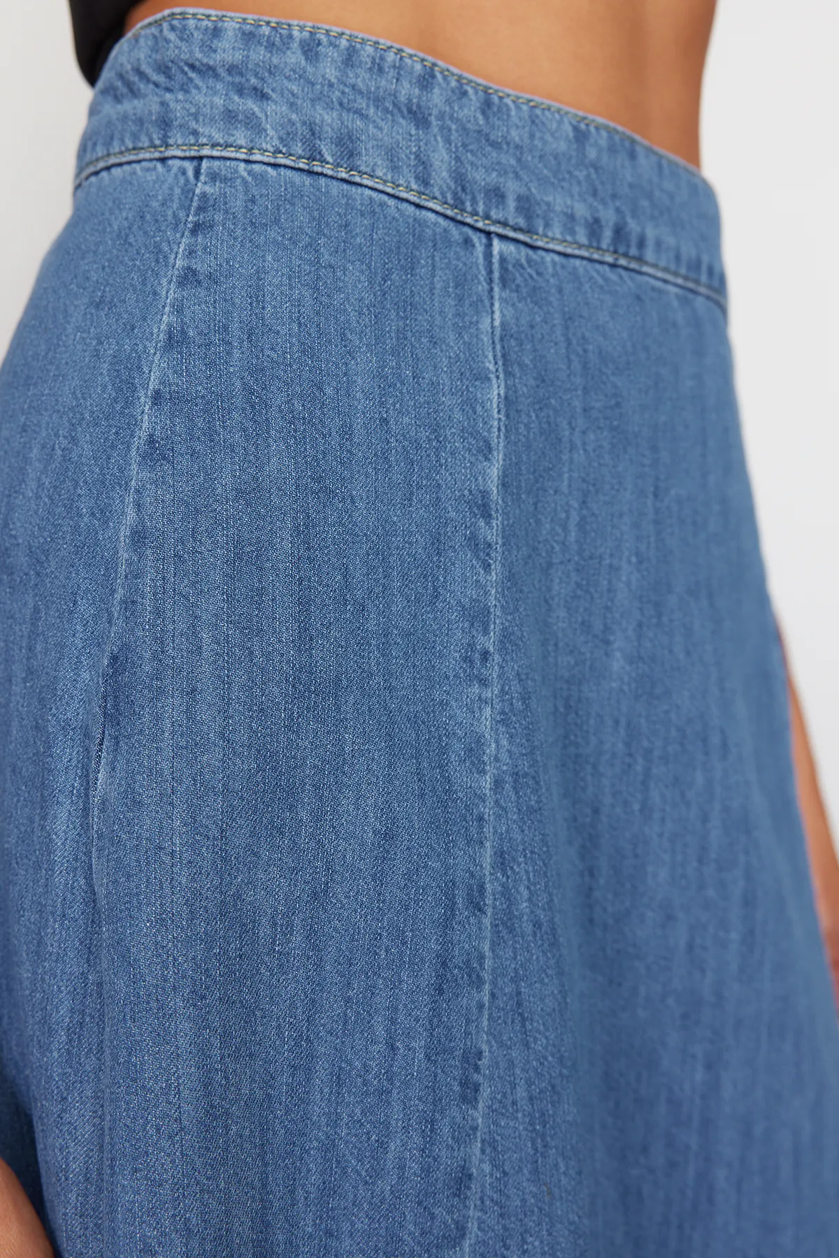 Trendyol Collection  Dunkelblauer Midi-Jeansrock mit hoher Taille TWOSS24ET00190