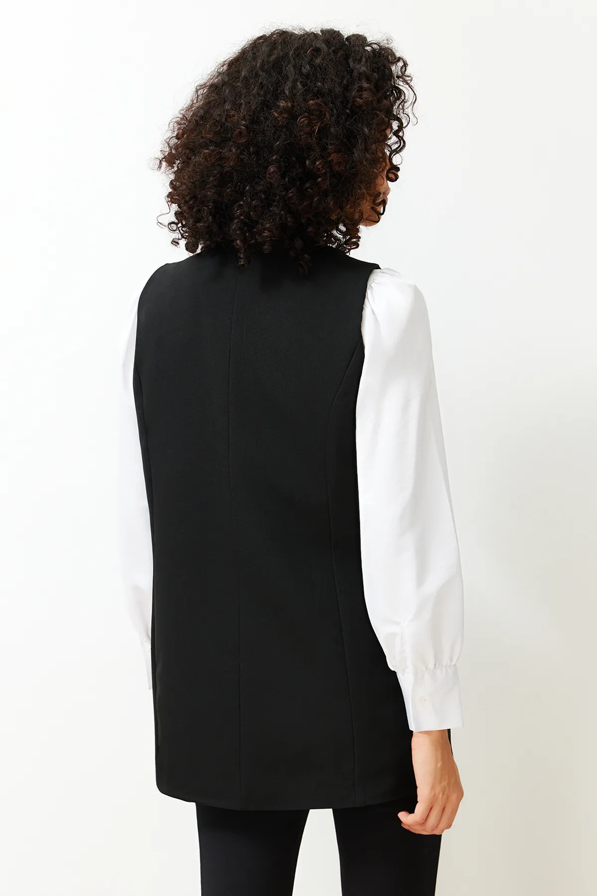 Trendyol Modest  Schwarze gewebte Weste mit Bindeverschluss vorne TCTSS24YL00003