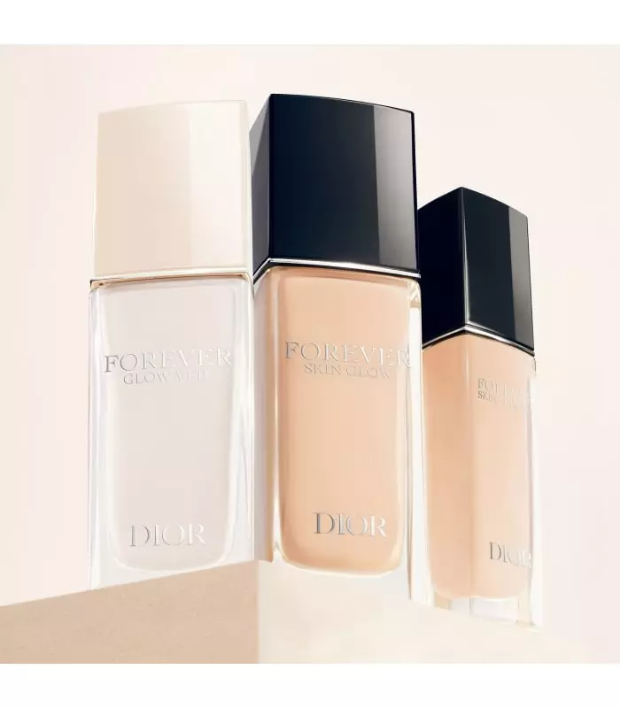 DIOR FOREVER GLOW VEIL Base éclat - 97 % d'ingrédients d'origine naturelle