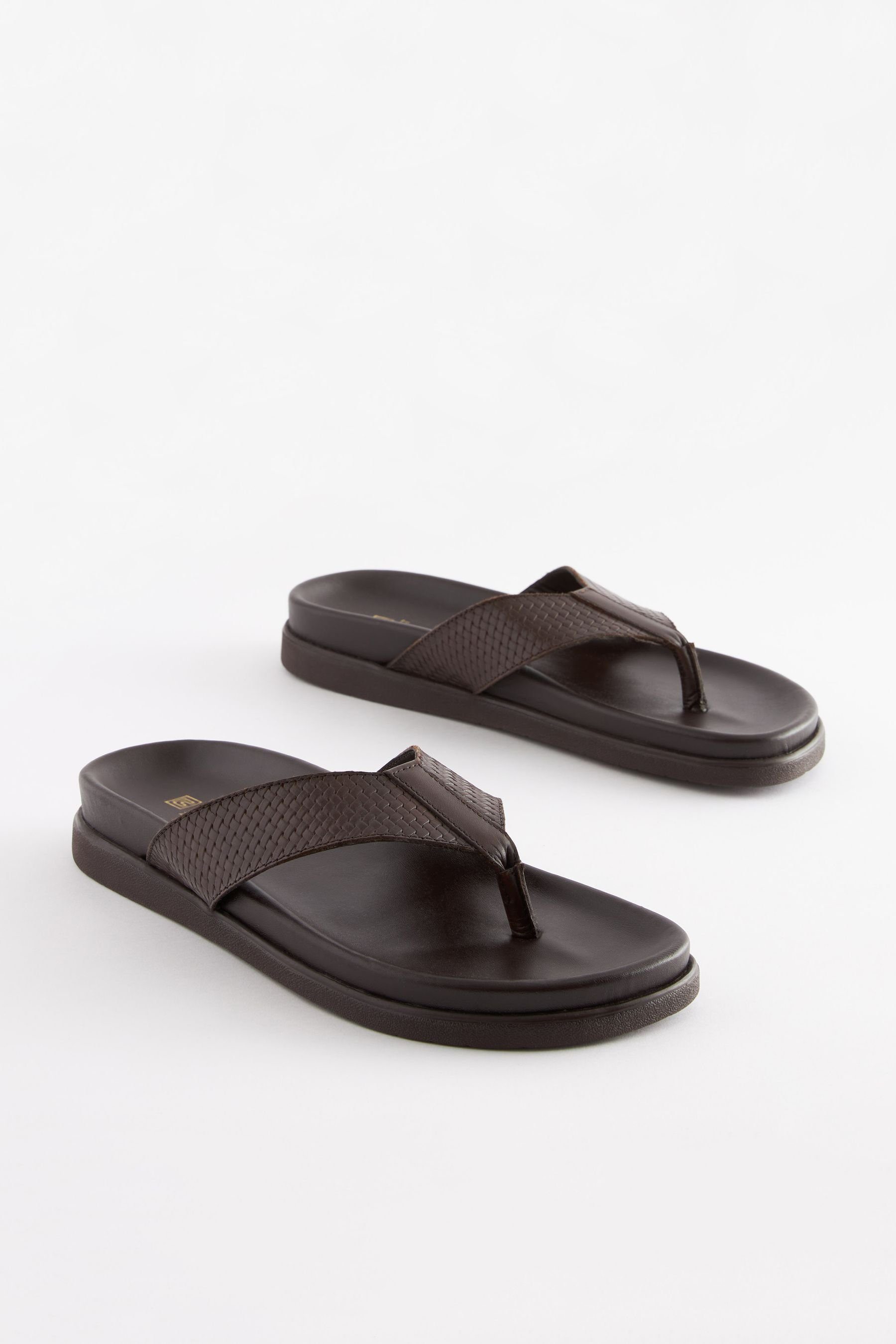 Next Geprägte Zehentrenner-Sandalen aus Leder Zehentrenner (1-tlg)