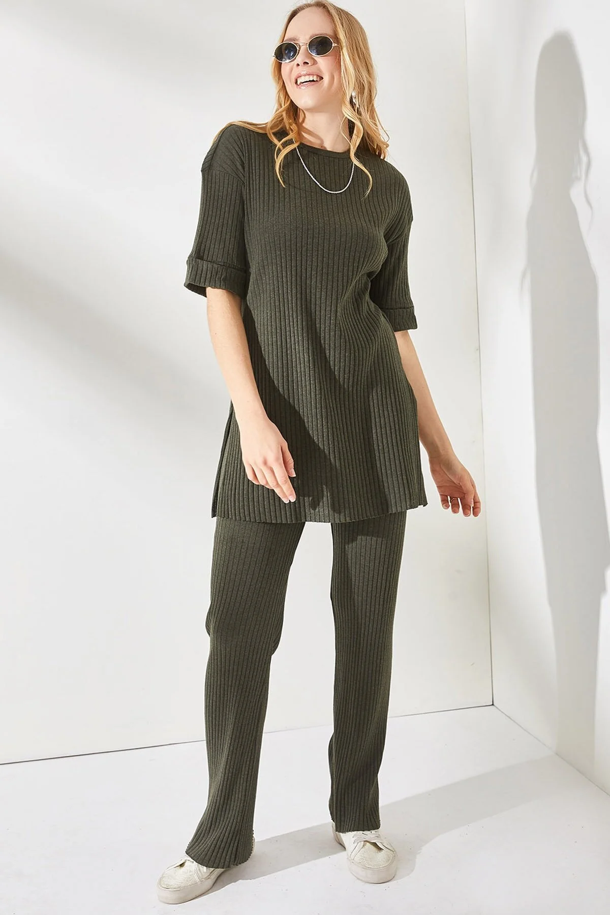 Olalook  Damen Khaki Kurzarm Unterteil Top Lycra Set TKM-19000191