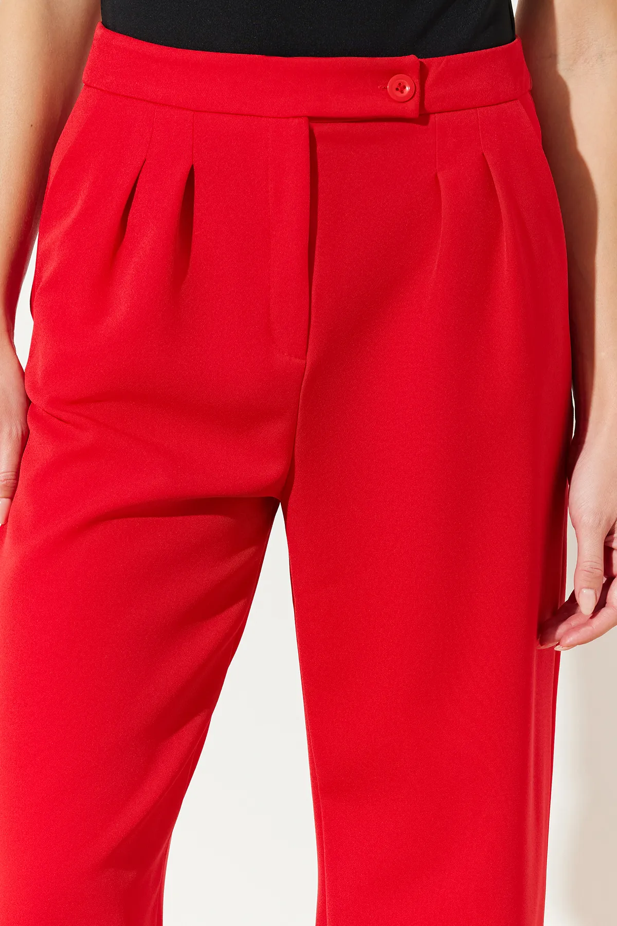 Trendyol Collection  Rote Hose mit weitem Bein/gewebter Hose mit weitem Bein TWOAW22PL0066