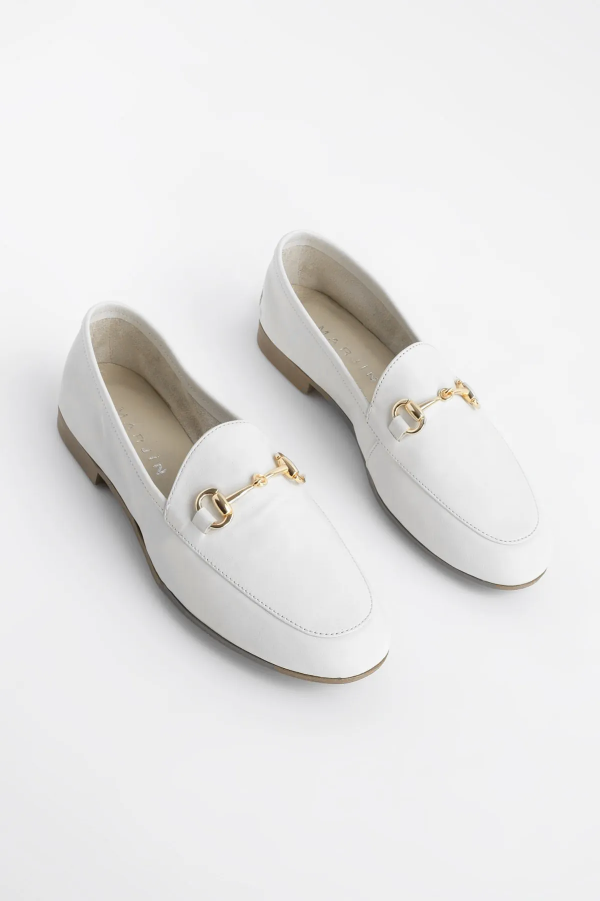 Marjin  Damen-Freizeitschuhe aus echtem Leder mit Kette in Tanle-Beige
