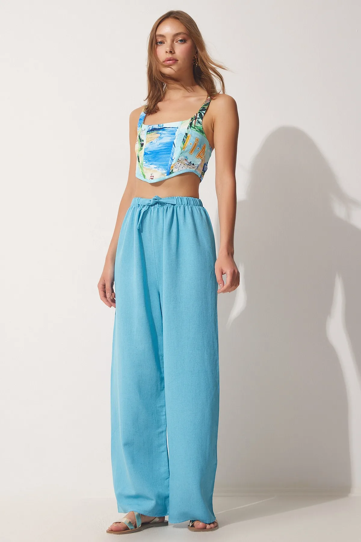 Happiness İstanbul  Blaue lockere Leinenhose für Damen BH00403