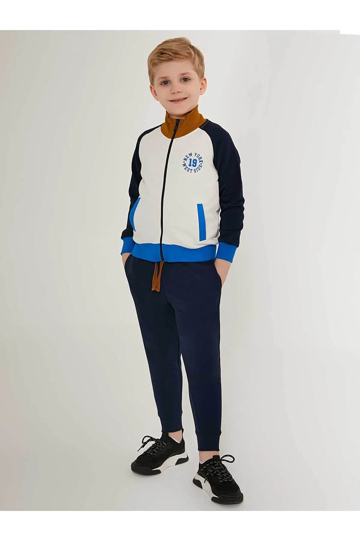 ROLY POLY  Trainingsanzug-Set für Jungen im Alter von 9–14 Jahren – Stein