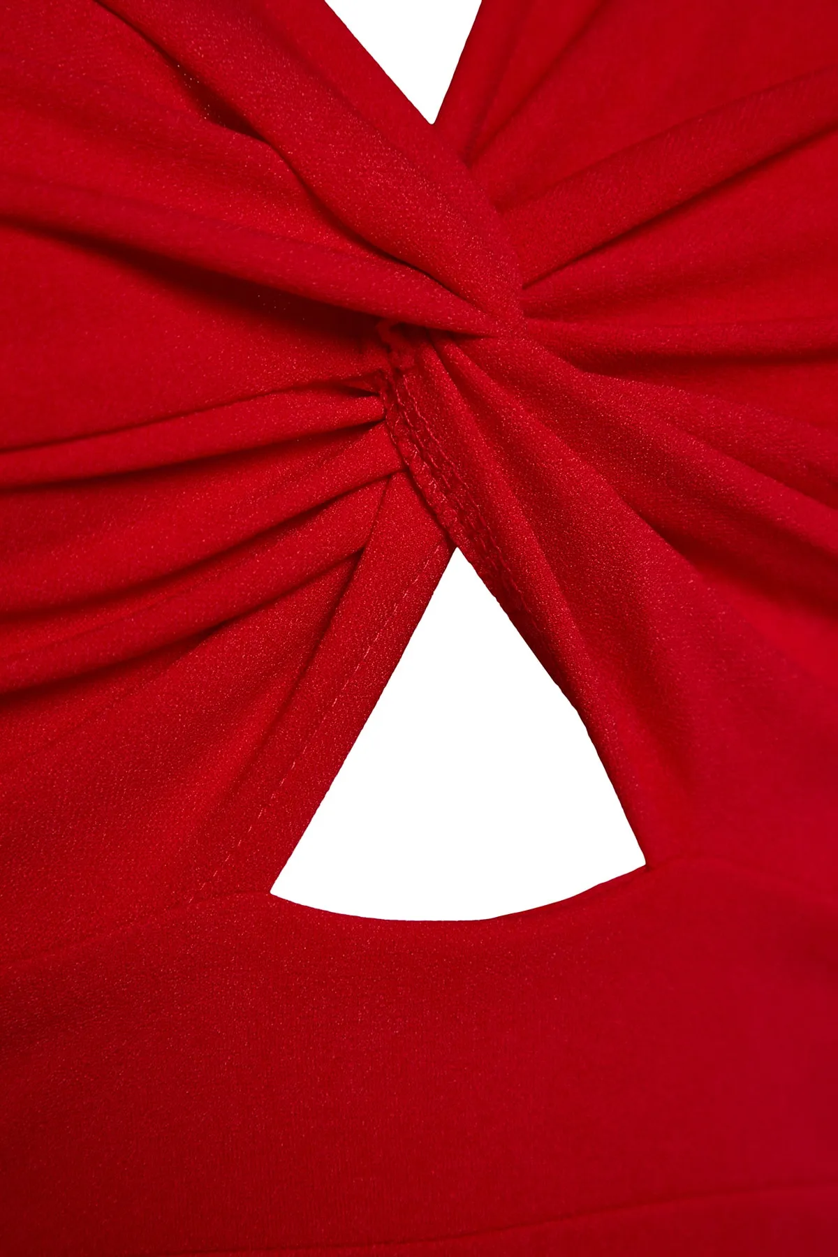 Trendyol Collection  Rotes Mini-Strickkleid aus Crêpe mit Trägerausschnitt, detailliertem Volant und herzförmigem Ausschnitt TWOSS23EL02097