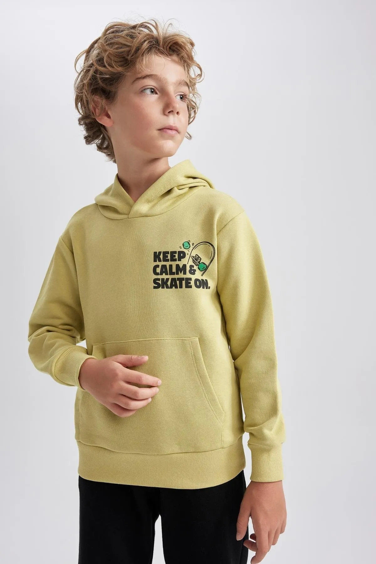 DeFacto  Bedrucktes Kapuzensweatshirt für Jungen A8597a823au