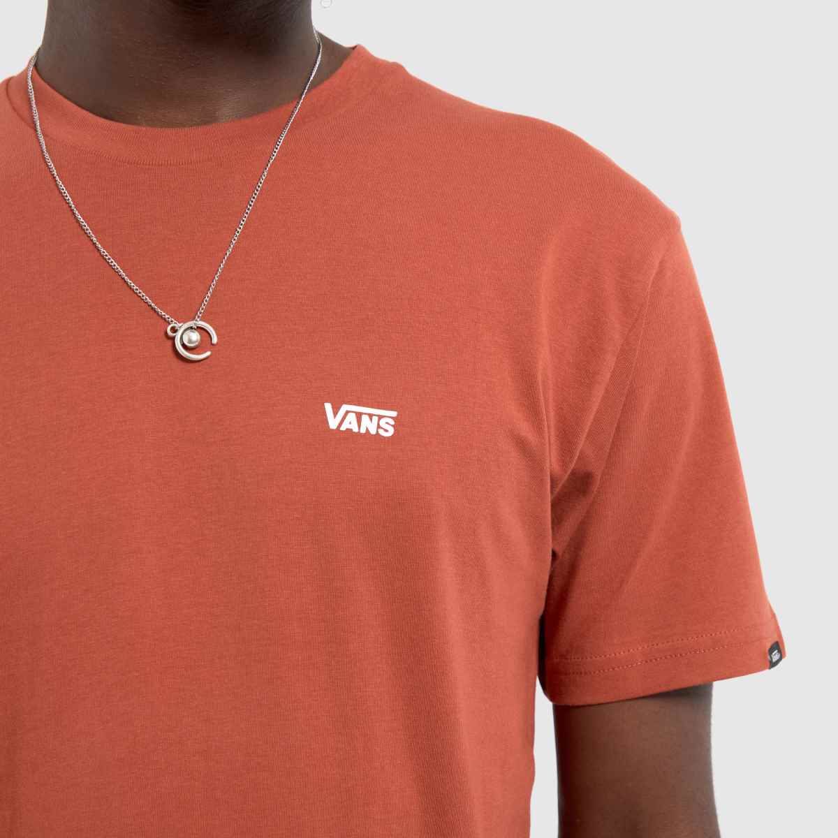 Vans bal mellkasi logós póló narancssárga színben