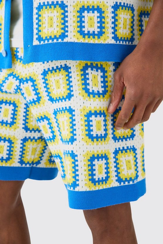 Lockere gehäkelte Shorts