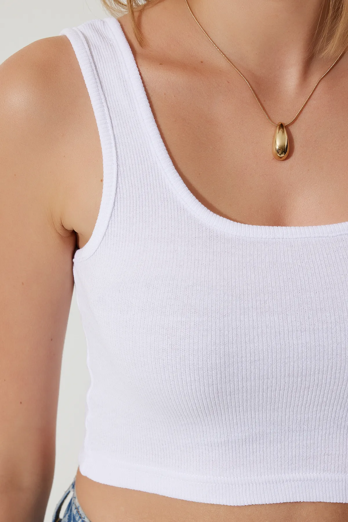 Happiness İstanbul  Damen-Bluse aus Cord, kurz geschnitten, mit weißen Trägern, GT00030