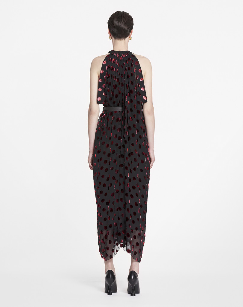ROBE FLUIDE ASYMÉTRIQUE CEINTURÉE